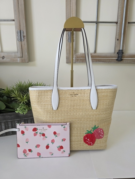 kate spade Handbags - Kate Spade Picnic In The Park Strawberry Tote And Wristlet